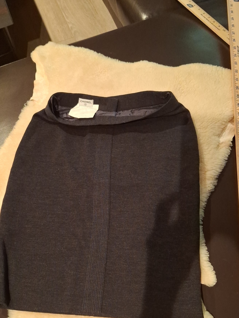CHANEL Dark Charcoal Pencil Skirt with Center Seam